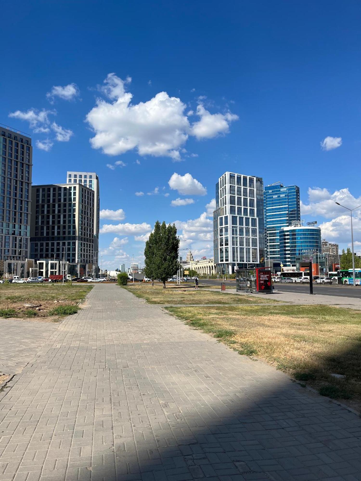 Raisson Aparthotel G32 Хан Шатыр Nur-Sultan  Exterior photo